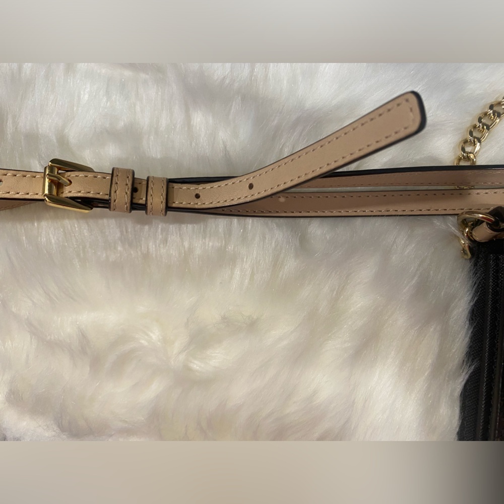 MICHAEL KORS | Purse | Brown Crossbody Bag with Gold Metal Hardware - Picture 8 of 16